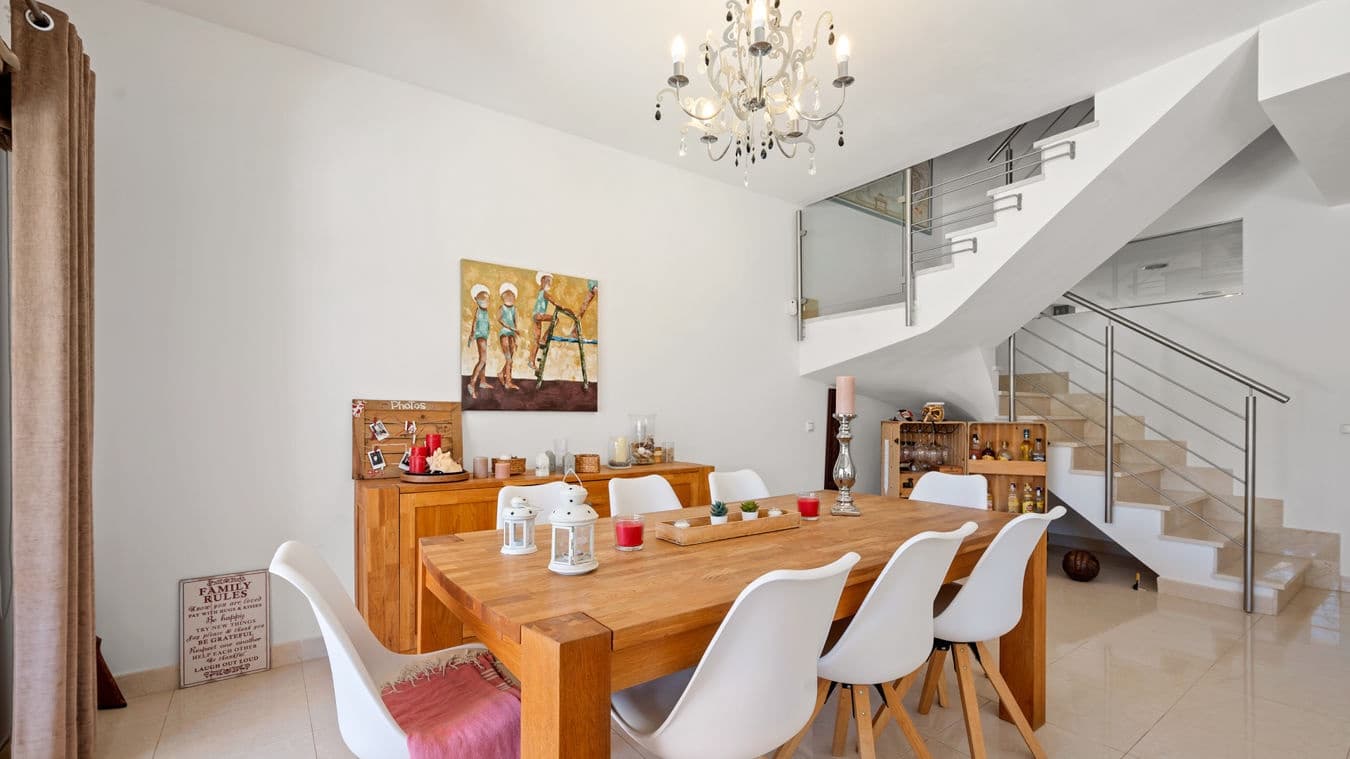 3 sovrum Semi-fristående Villa till salu i Puig de Ros med pool garage - 1 090 000 € (Ref: 9450530)