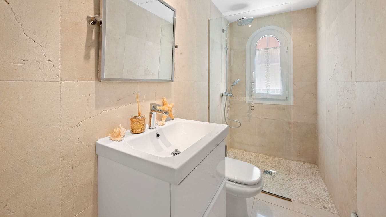 3 sovrum Semi-fristående Villa till salu i Puig de Ros med pool garage - 1 090 000 € (Ref: 9450530)