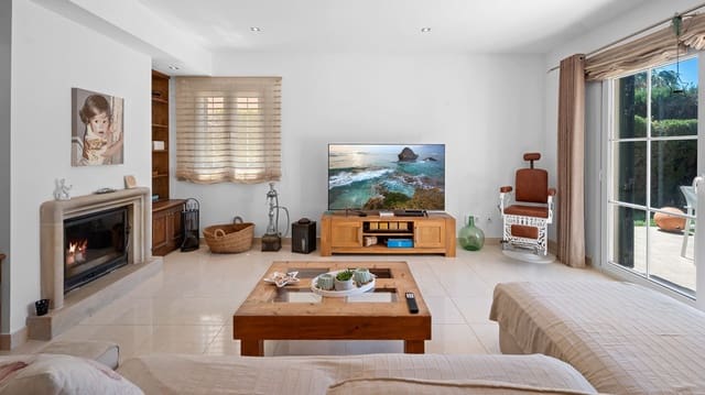 3 soverom Kjedet enebolig til salgs i Puig de Ros, Llucmajor med svømmebasseng garasje - € 1 090 000 (Ref: 9450530)