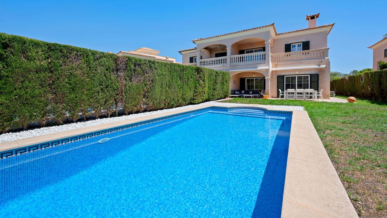 3 sovrum Semi-fristående Villa till salu i Puig de Ros med pool garage - 1 090 000 € (Ref: 9450530)