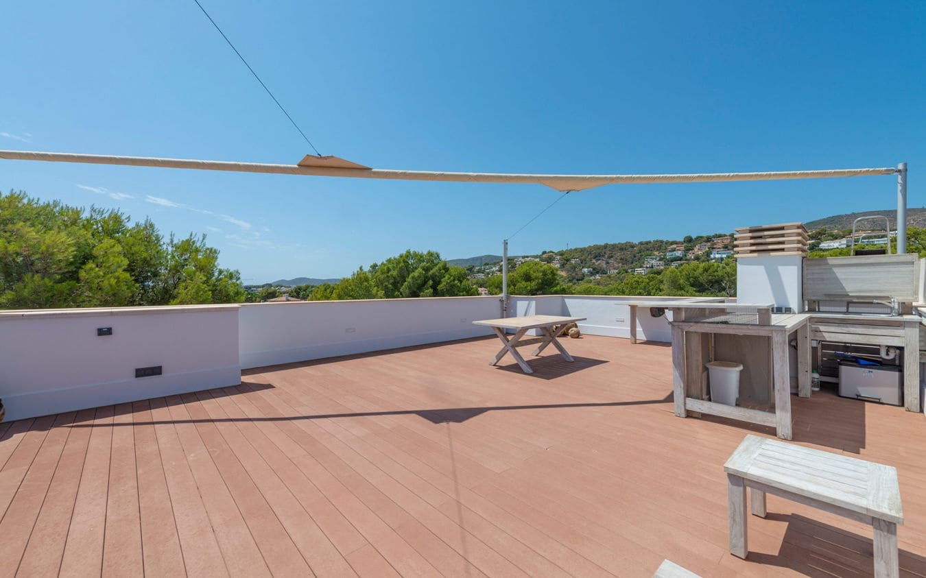 3 sypialnia Penthouse na sprzedaż w Bendinat z basenem garażem - 2 250 000 € (Ref: 9450567)