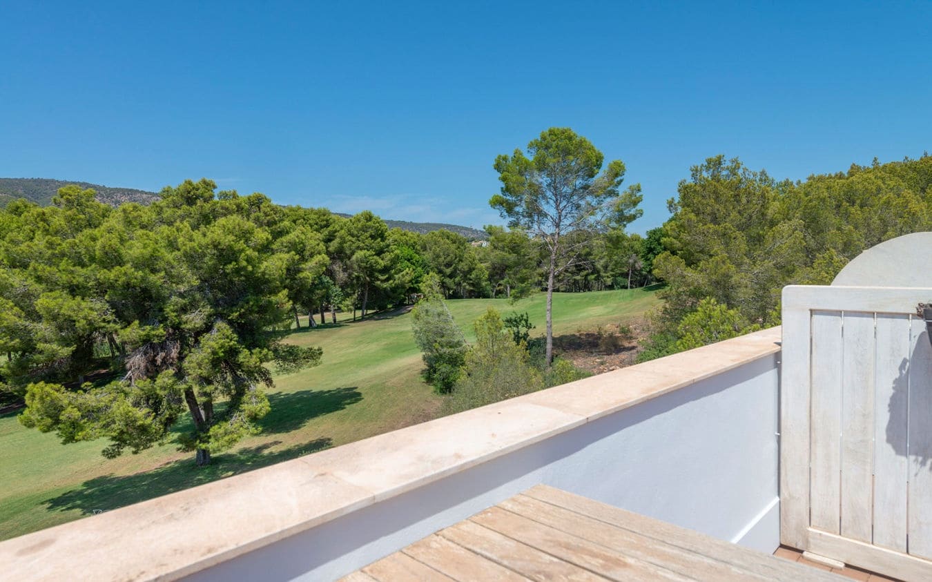 3 sypialnia Penthouse na sprzedaż w Bendinat z basenem garażem - 2 250 000 € (Ref: 9450567)