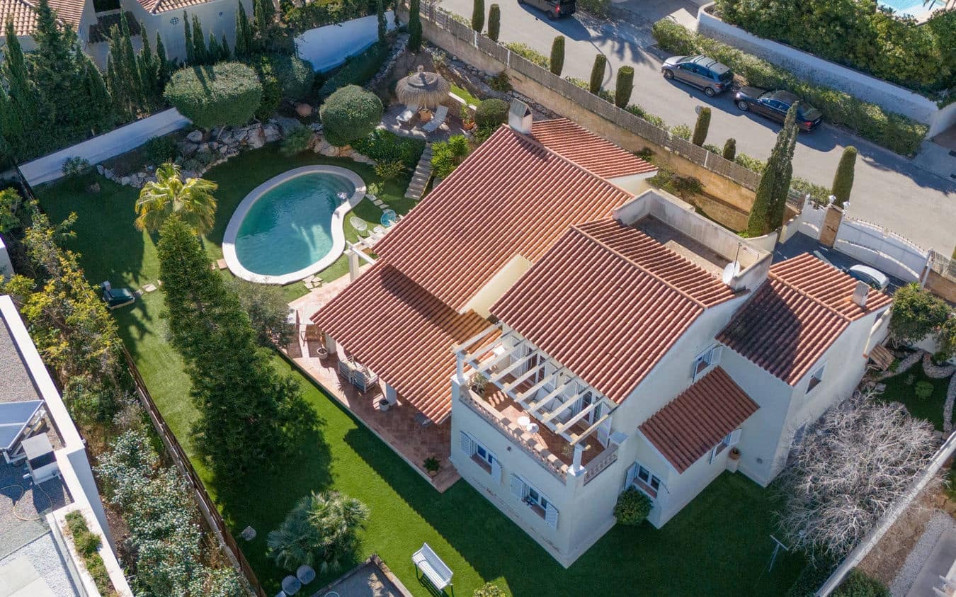 6 sypialnia Willa na sprzedaż w Santa Ponsa z basenem garażem - 2 750 000 € (Ref: 9450859)