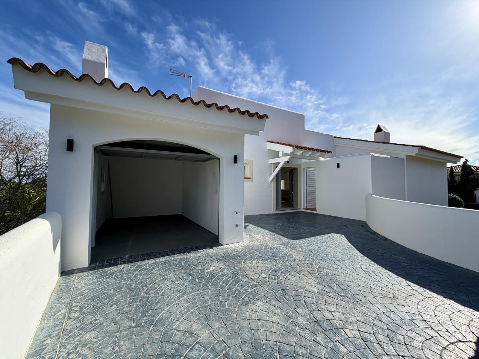 6 sypialnia Willa na sprzedaż w Santa Ponsa z basenem garażem - 2 750 000 € (Ref: 9450859)