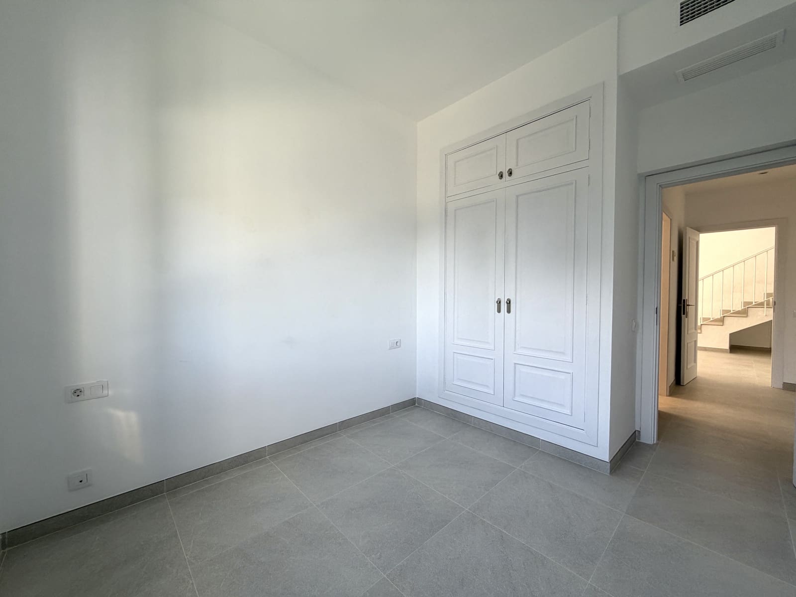 6 bedroom Villa for sale in Santa Ponsa with pool garage - € 2,600,000 (Ref: 9450859)