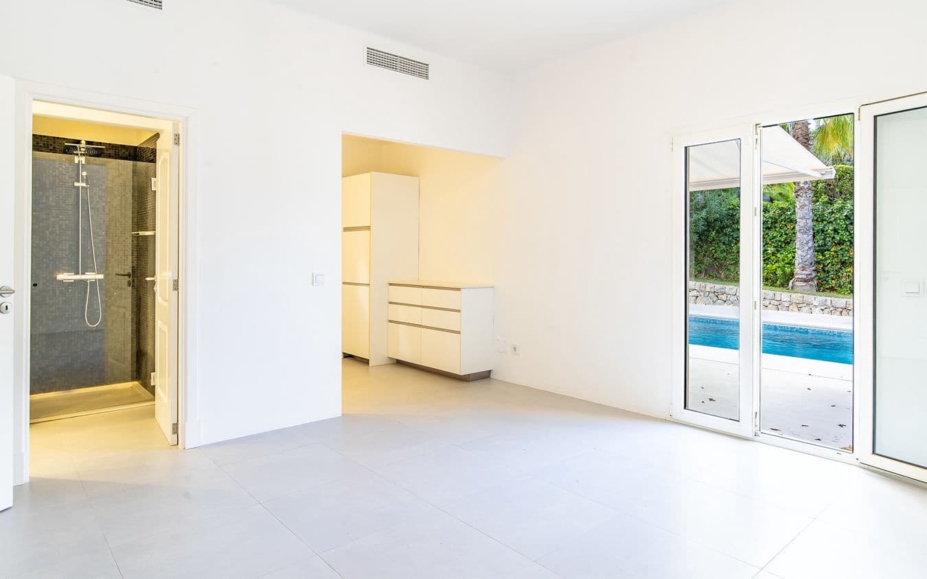 5 bedroom Villa for sale in Puerto de Andratx with pool garage - € 3,300,000 (Ref: 9453632)