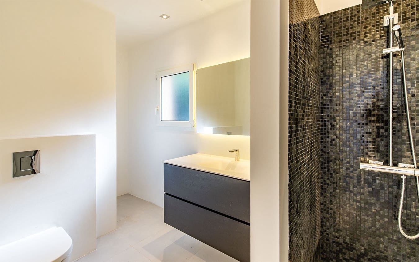 5 bedroom Villa for sale in Puerto de Andratx with pool garage - € 3,300,000 (Ref: 9453632)