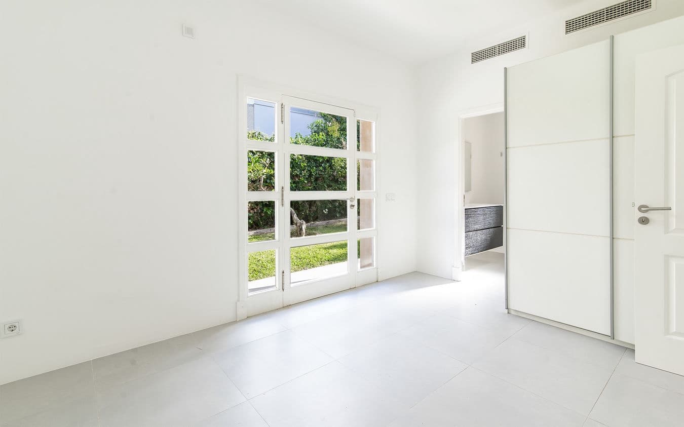 5 bedroom Villa for sale in Puerto de Andratx with pool garage - € 3,300,000 (Ref: 9453632)