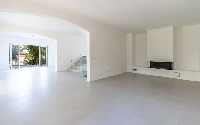 5 bedroom Villa for sale in Puerto de Andratx, Andratx with pool garage - € 3,300,000 (Ref: 9453632)