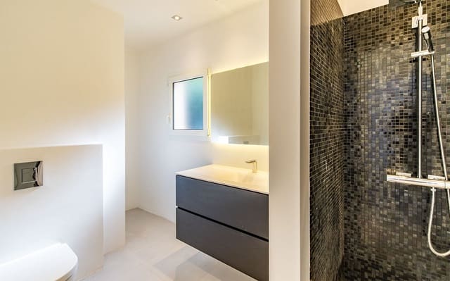 5 bedroom Villa for sale in Puerto de Andratx, Andratx with pool garage - € 3,300,000 (Ref: 9453632)