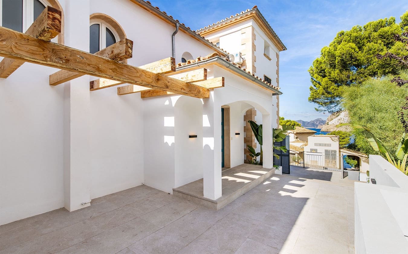 5 bedroom Villa for sale in Puerto de Andratx with pool garage - € 3,300,000 (Ref: 9453632)