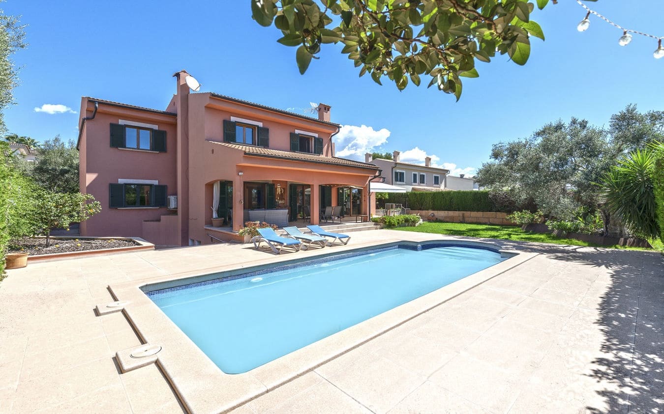 5 bedroom Villa for sale in Sa Cabaneta / La Cabaneta with pool garage - € 1,500,000 (Ref: 9454721)