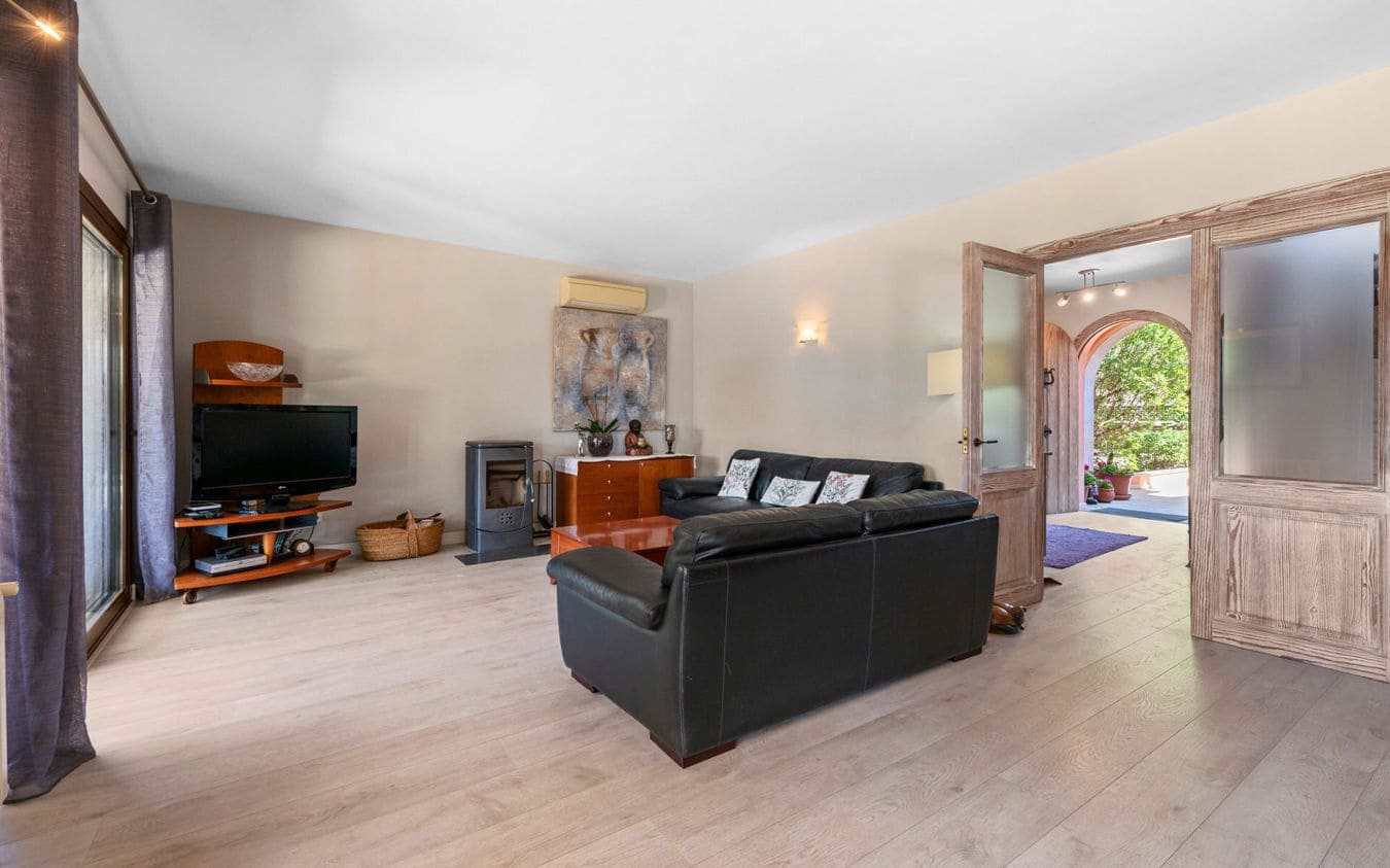 5 bedroom Villa for sale in Sa Cabaneta / La Cabaneta with pool garage - € 1,500,000 (Ref: 9454721)