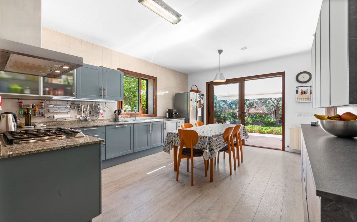 5 bedroom Villa for sale in Sa Cabaneta / La Cabaneta with pool garage - € 1,500,000 (Ref: 9454721)