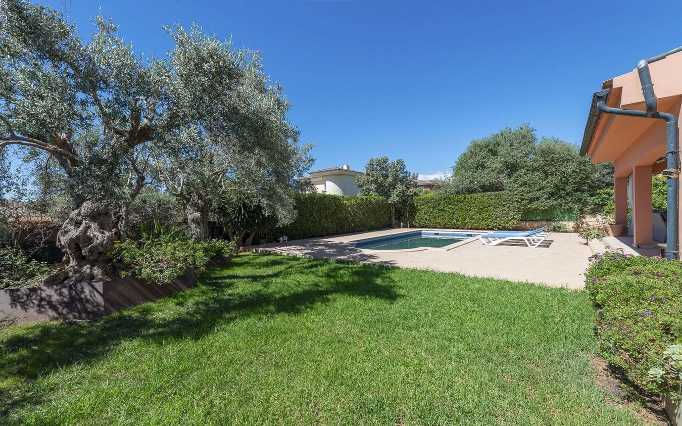 5 bedroom Villa for sale in Sa Cabaneta / La Cabaneta with pool garage - € 1,500,000 (Ref: 9454721)