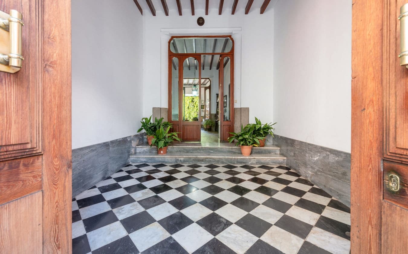 6 bedroom Townhouse for sale in Soller with garage - € 1,890,000 (Ref: 9459468)