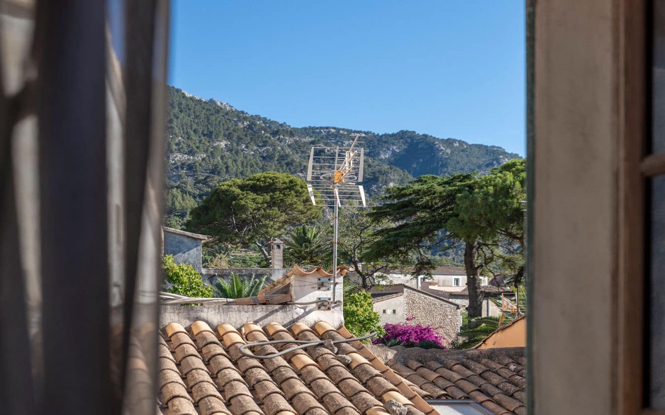6 bedroom Townhouse for sale in Soller with garage - € 1,890,000 (Ref: 9459468)