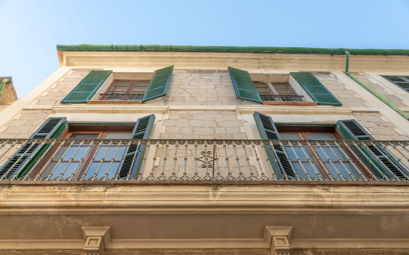 6 bedroom Townhouse for sale in Soller with garage - € 1,890,000 (Ref: 9459468)