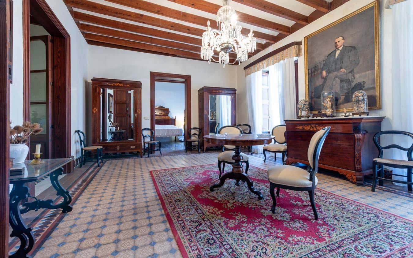 6 bedroom Townhouse for sale in Soller with garage - € 1,890,000 (Ref: 9459468)