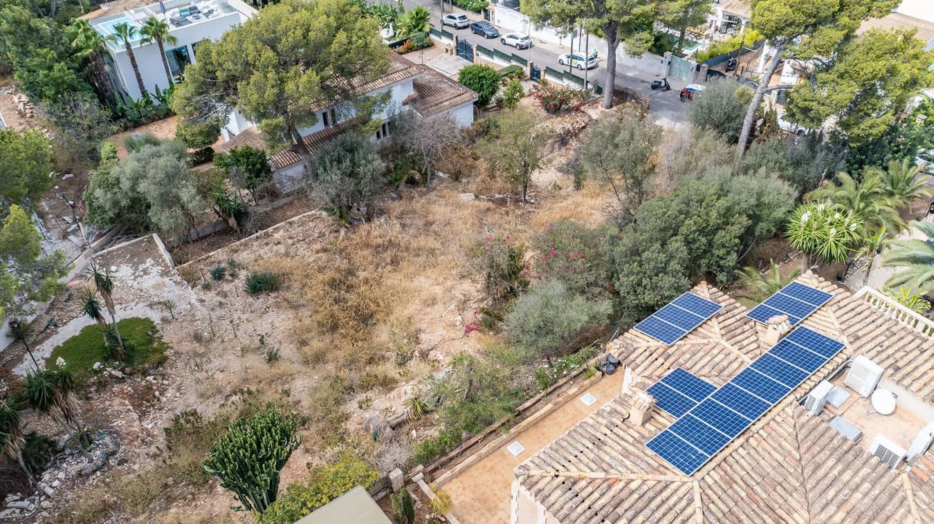 Undeveloped Land for sale in Bendinat - € 3,100,000 (Ref: 9459698)