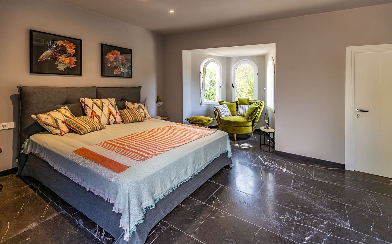 4 bedroom Villa for sale in Calvia with pool garage - € 6,800,000 (Ref: 9460613)