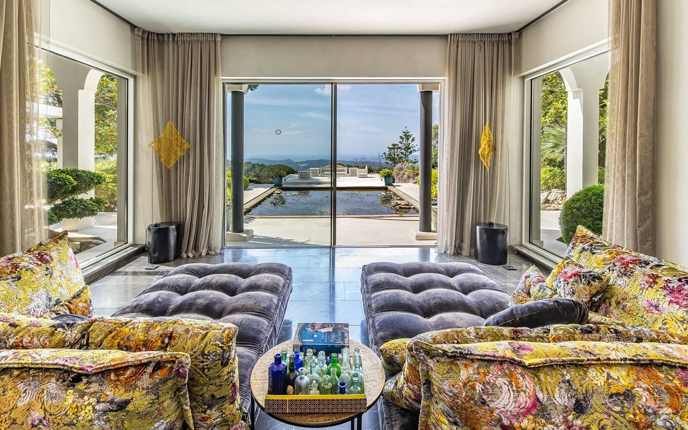 4 bedroom Villa for sale in Calvia with pool garage - € 6,800,000 (Ref: 9460613)