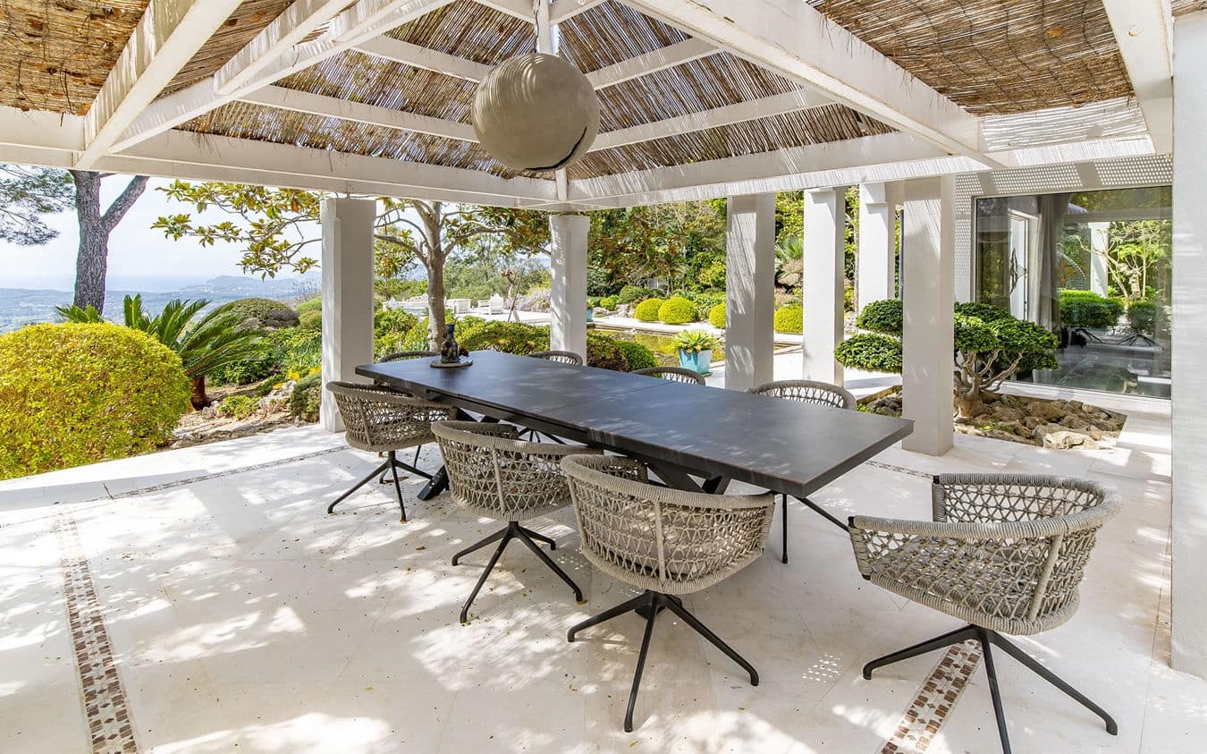 4 bedroom Villa for sale in Calvia with pool garage - € 6,800,000 (Ref: 9460613)