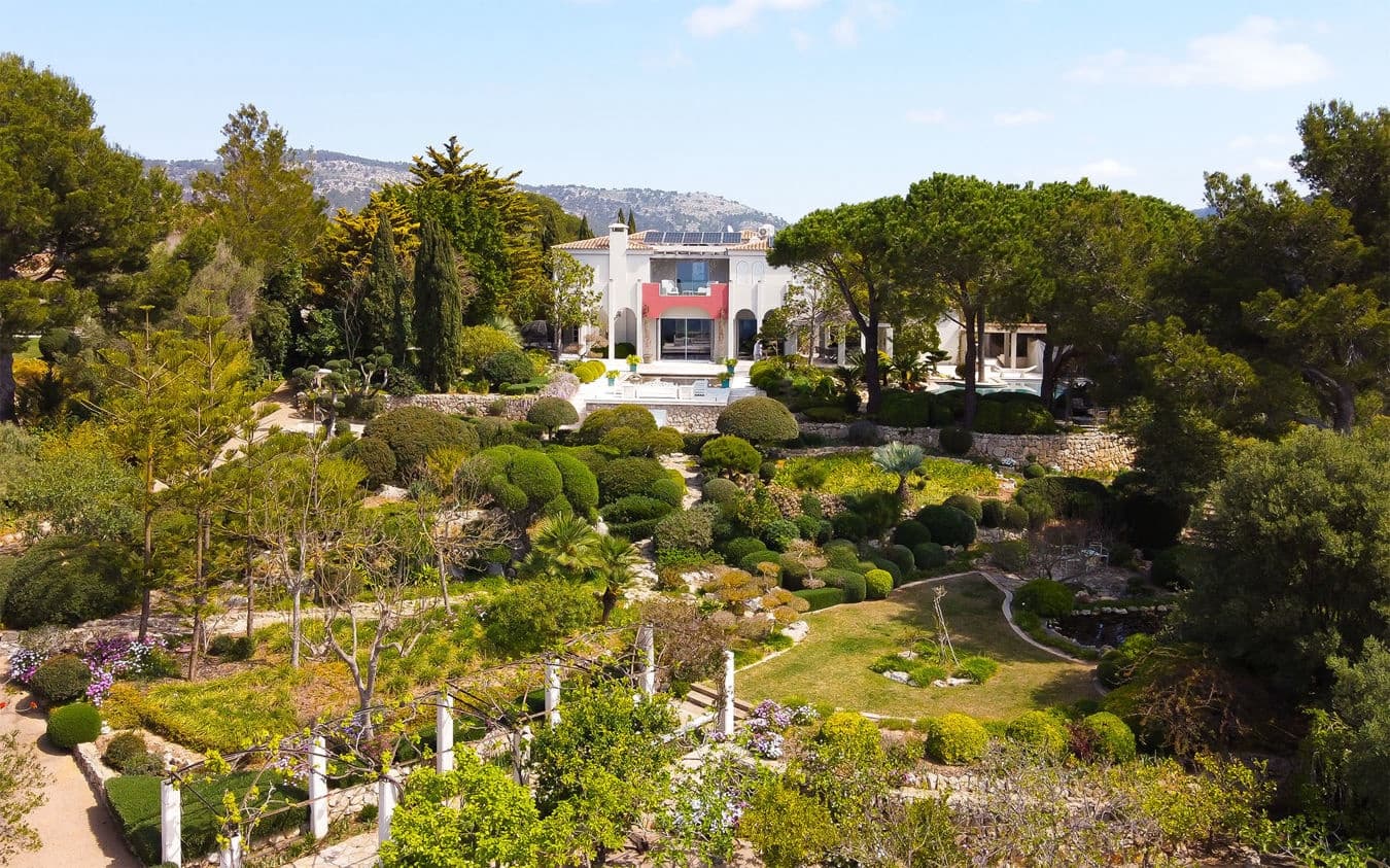 4 bedroom Villa for sale in Calvia with pool garage - € 6,800,000 (Ref: 9460613)