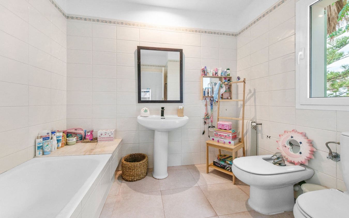 4 makuuhuone Huvila myytävänä paikassa Santa Ponsa mukana uima-altaan 
autotalli - 2 800 000 € (Ref: 9462655)