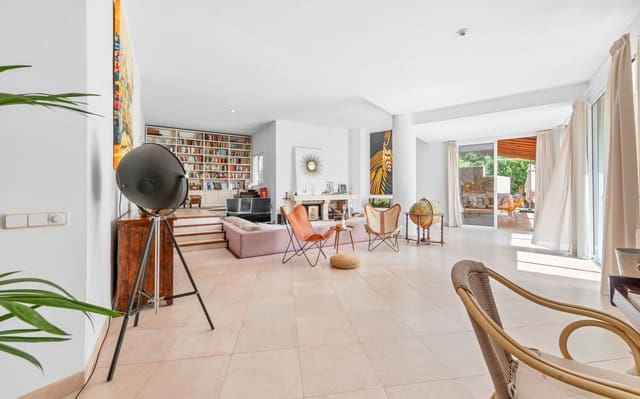 4 makuuhuone Huvila myytävänä paikassa Santa Ponsa, Calvià mukana uima-altaan 
autotalli - 2 800 000 € (Ref: 9462655)