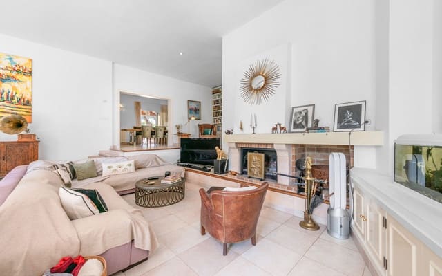 4 makuuhuone Huvila myytävänä paikassa Santa Ponsa, Calvià mukana uima-altaan 
autotalli - 2 800 000 € (Ref: 9462655)