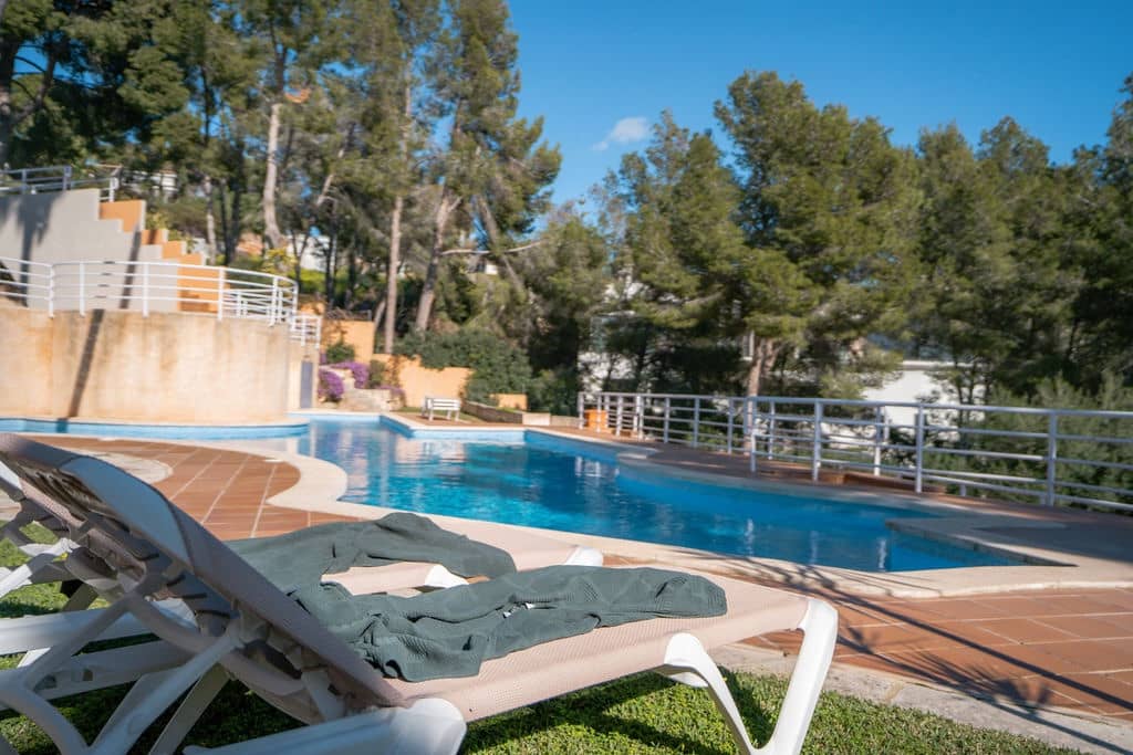 3 bedroom Apartment for sale in Bendinat with pool - € 1,495,000 (Ref: 9464876)