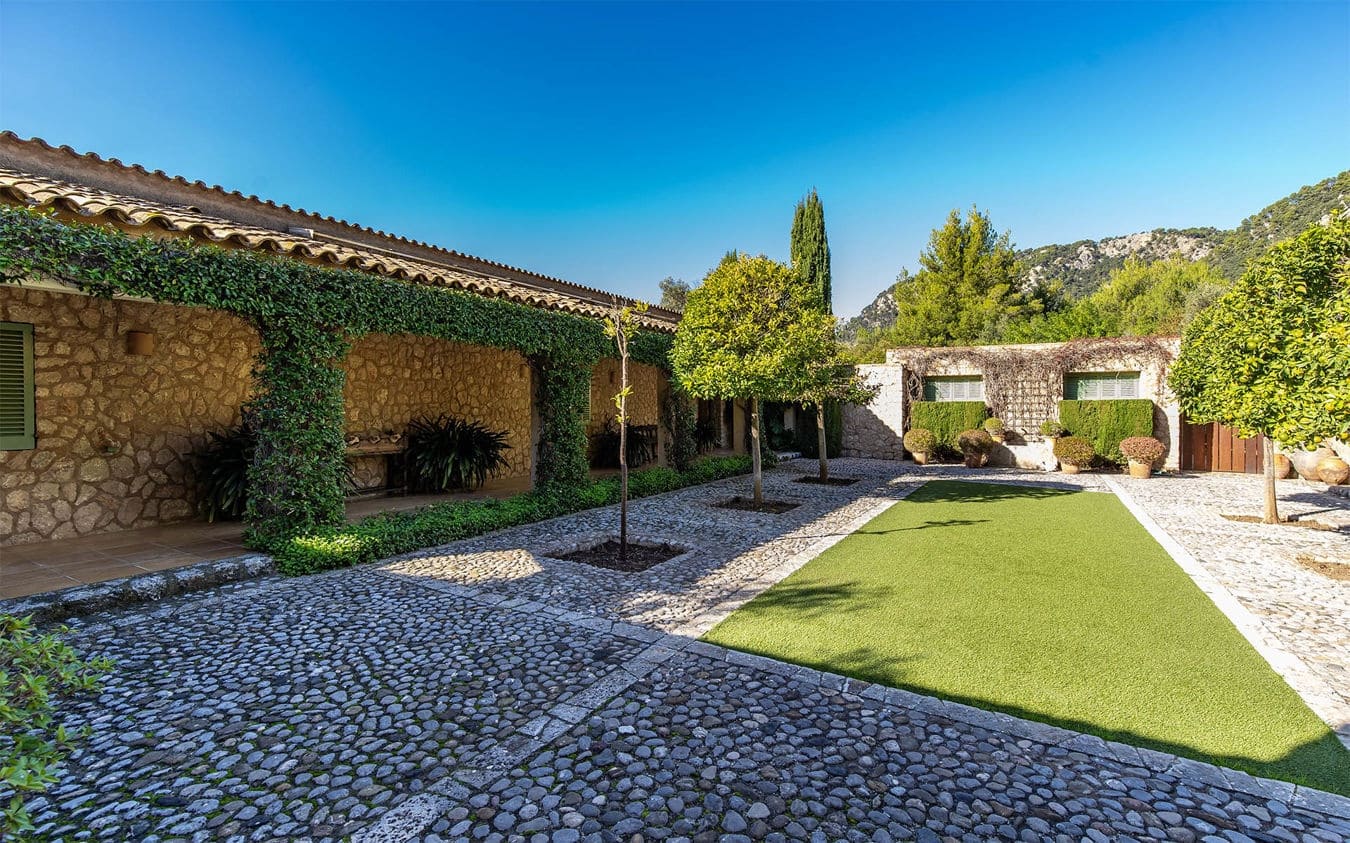 Finca/Casa Rural de 4 habitaciones en Valldemosa en venta con piscina garaje - 7.000.000 € (Ref: 9467776)