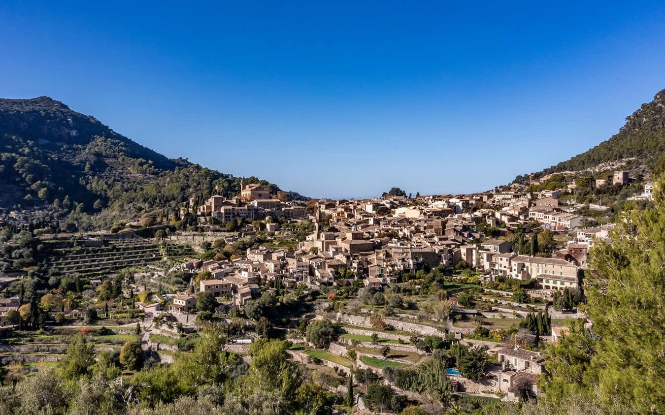 Finca/Casa Rural de 4 habitaciones en Valldemosa en venta con piscina garaje - 7.000.000 € (Ref: 9467776)