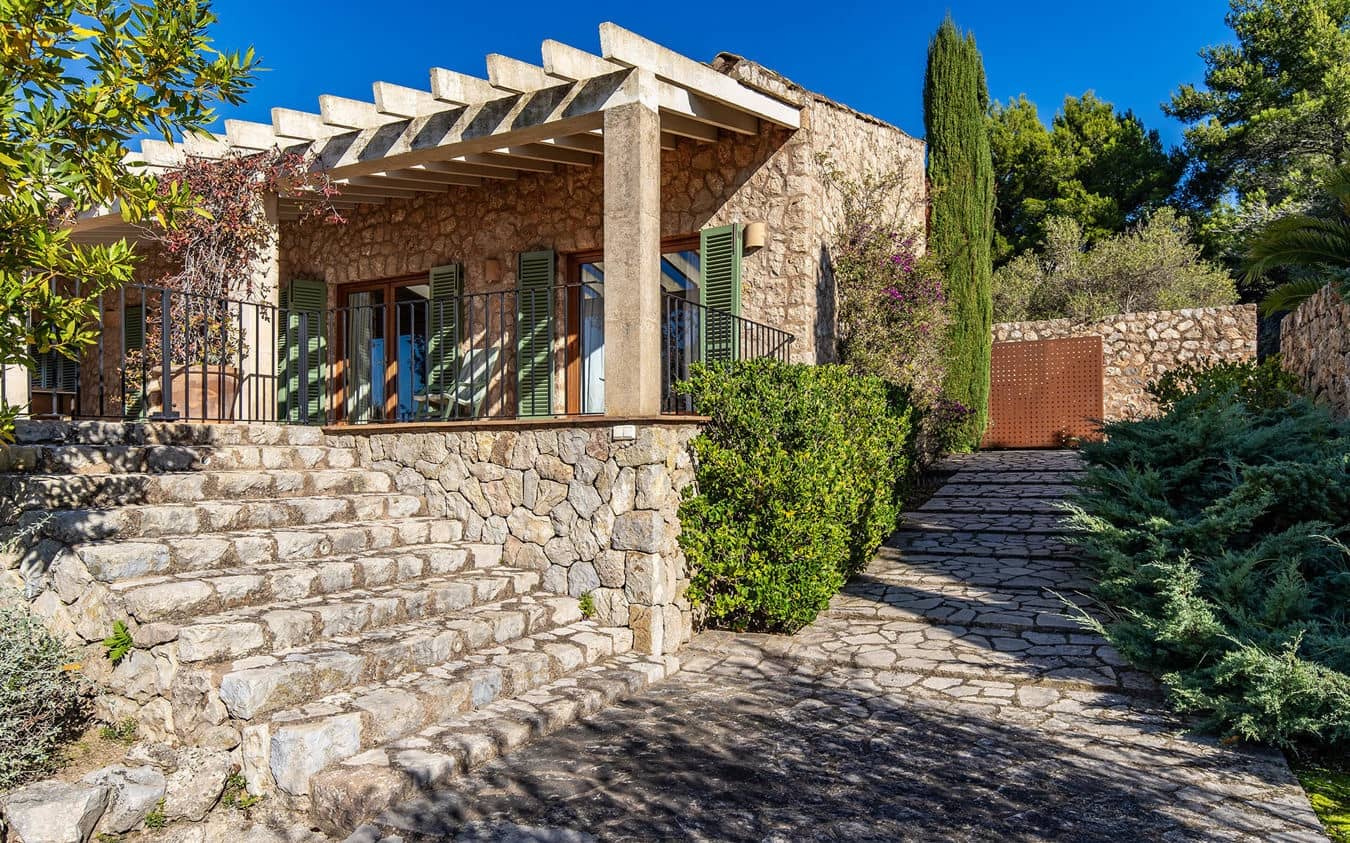 Finca/Casa Rural de 4 habitaciones en Valldemosa en venta con piscina garaje - 7.000.000 € (Ref: 9467776)