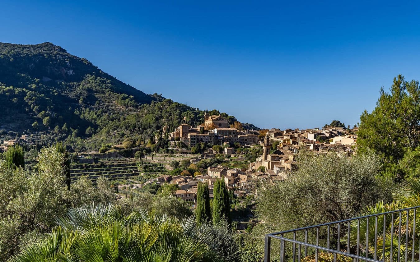 Finca/Casa Rural de 4 habitaciones en Valldemosa en venta con piscina garaje - 7.000.000 € (Ref: 9467776)