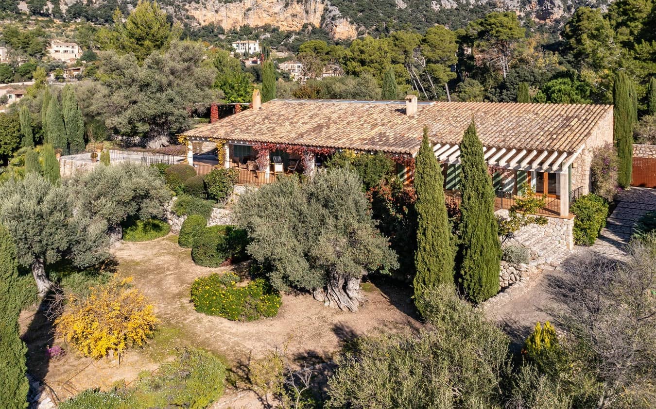 Finca/Casa Rural de 4 habitaciones en Valldemosa en venta con piscina garaje - 7.000.000 € (Ref: 9467776)