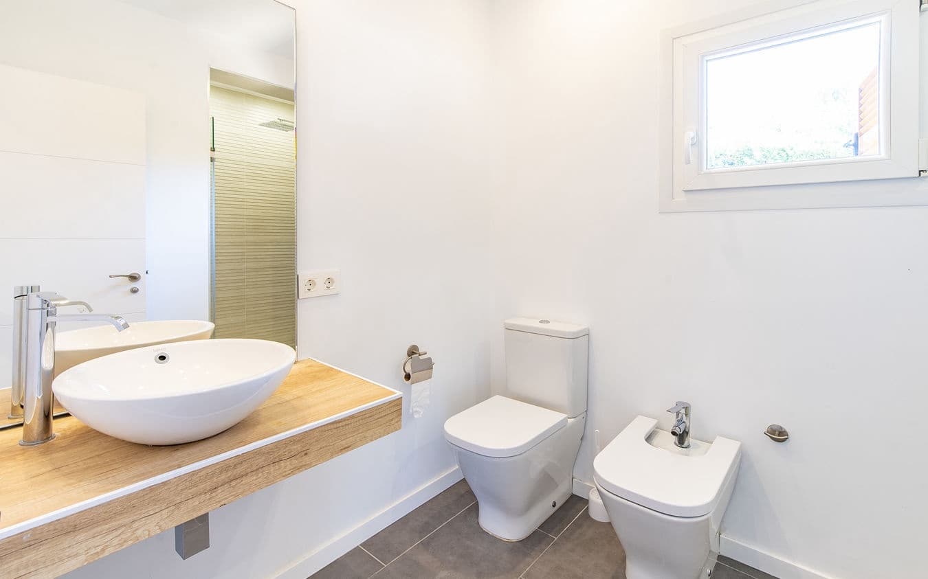 3 bedroom Villa for sale in Badia Blava with pool garage - € 1,190,000 (Ref: 9471575)