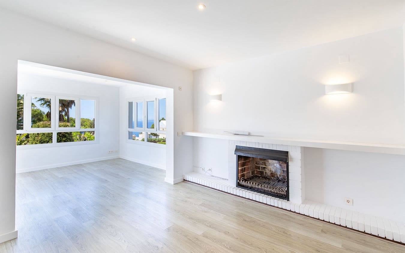 3 bedroom Villa for sale in Badia Blava with pool garage - € 1,190,000 (Ref: 9471575)