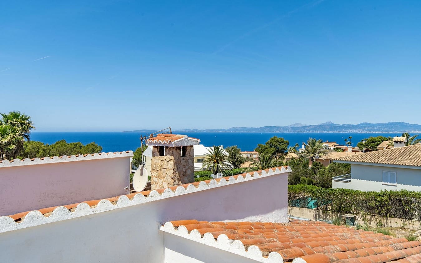 3 bedroom Villa for sale in Badia Blava with pool garage - € 1,190,000 (Ref: 9471575)