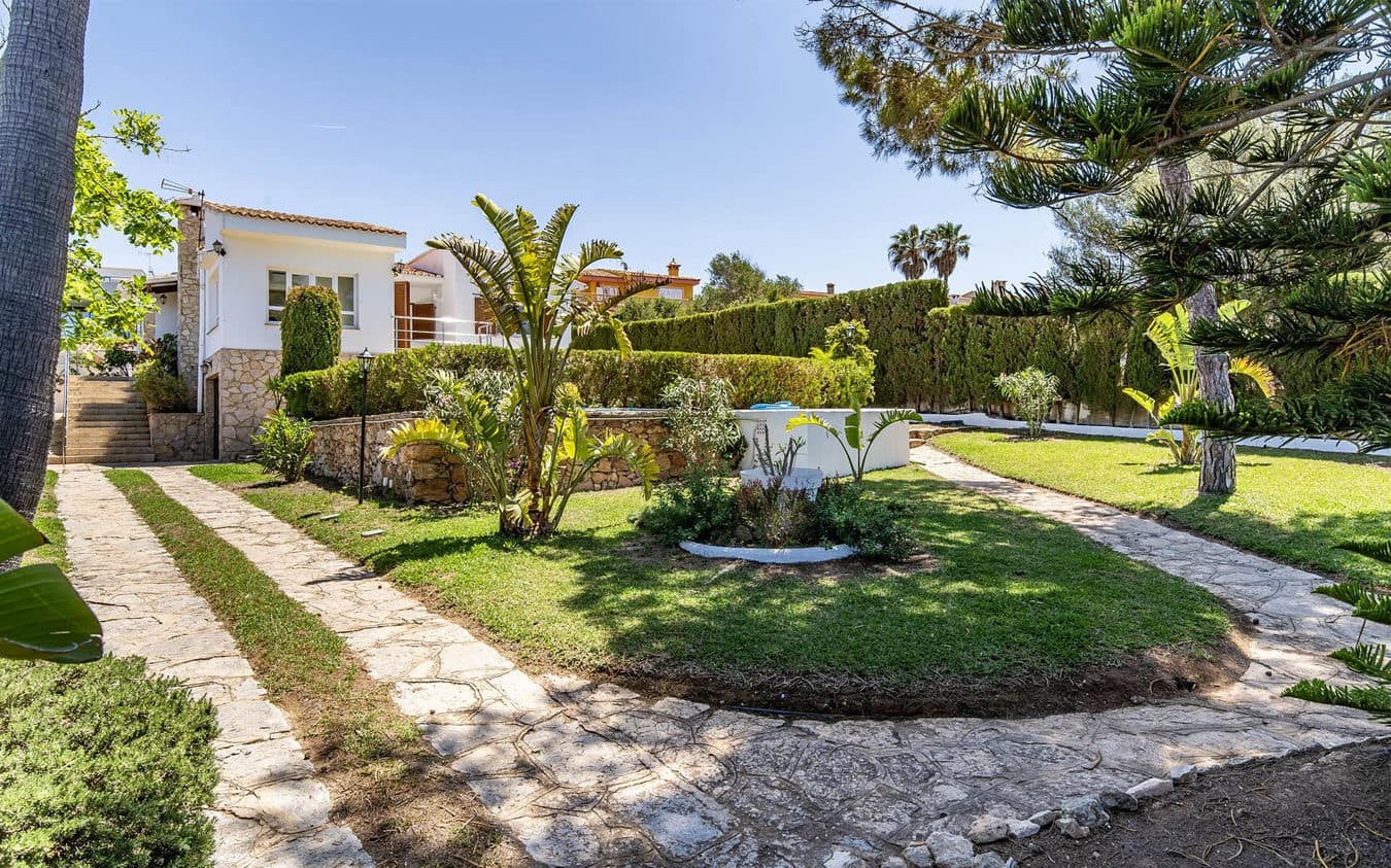 3 bedroom Villa for sale in Badia Blava with pool garage - € 1,190,000 (Ref: 9471575)