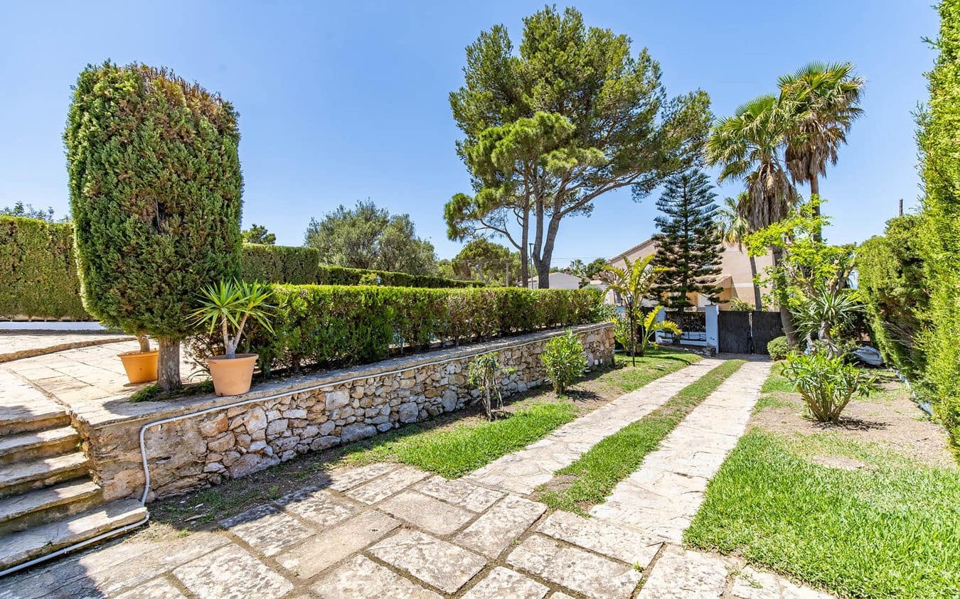 3 bedroom Villa for sale in Badia Blava with pool garage - € 1,190,000 (Ref: 9471575)