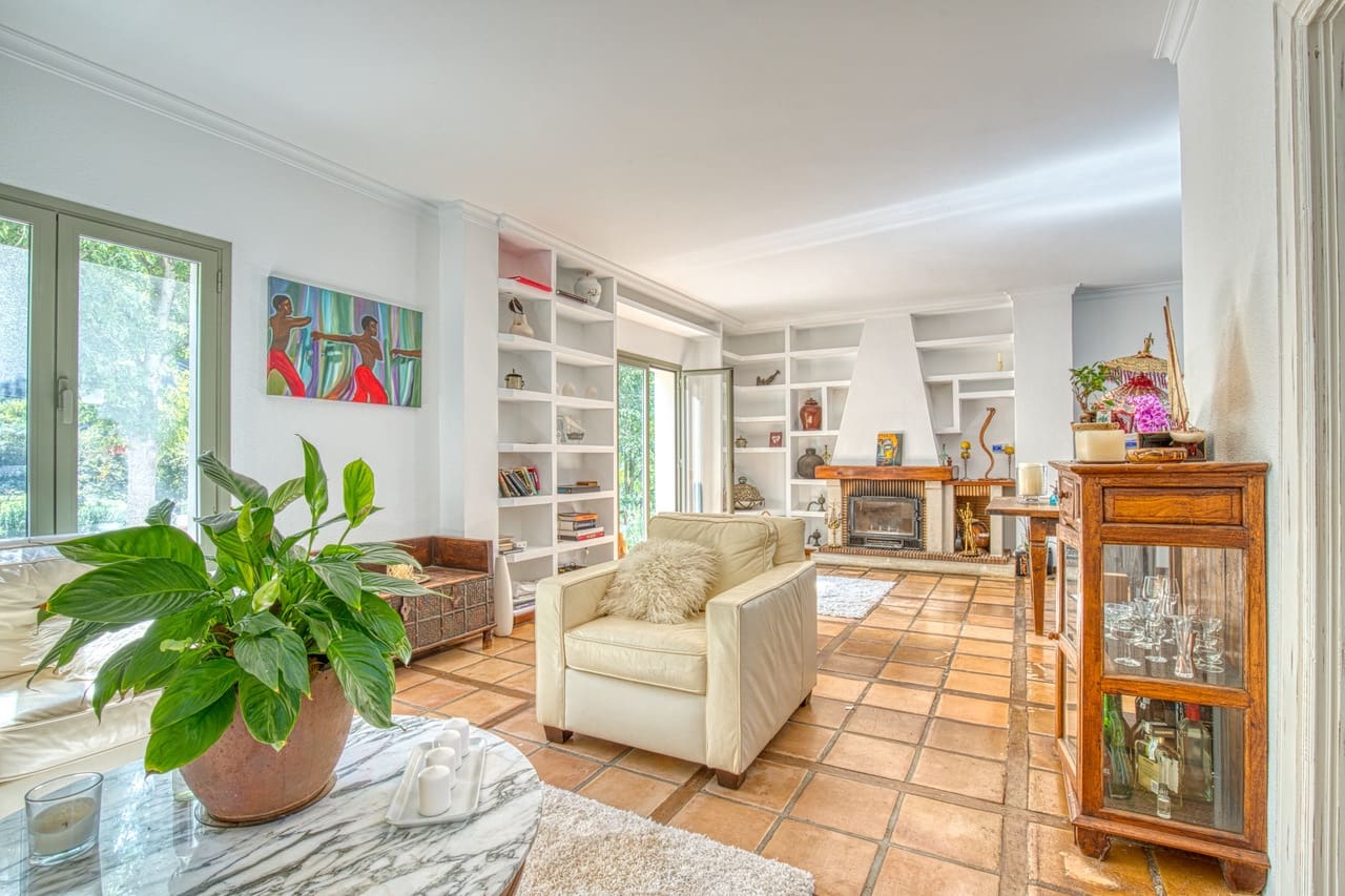 5 bedroom Finca/Country House for sale in Esporles with pool garage - € 1,900,000 (Ref: 9474380)