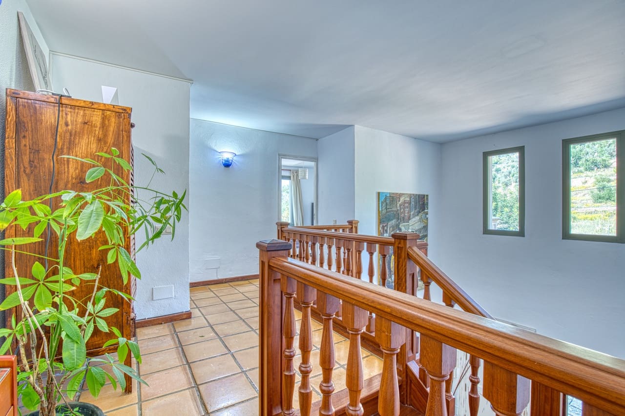 5 bedroom Finca/Country House for sale in Esporles with pool garage - € 1,900,000 (Ref: 9474380)