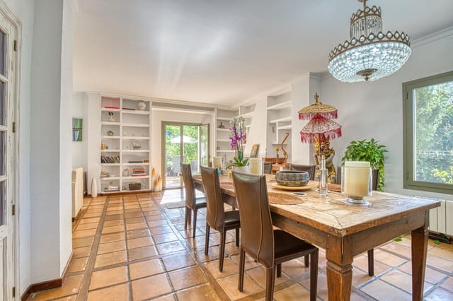 5 bedroom Finca/Country House for sale in Esporles with pool garage - € 1,900,000 (Ref: 9474380)