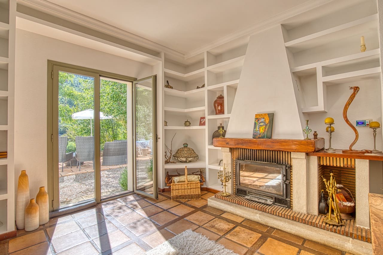 5 bedroom Finca/Country House for sale in Esporles with pool garage - € 1,900,000 (Ref: 9474380)