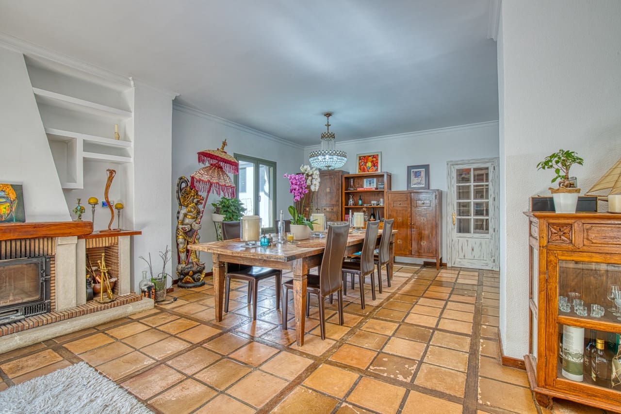 5 bedroom Finca/Country House for sale in Esporles with pool garage - € 1,900,000 (Ref: 9474380)