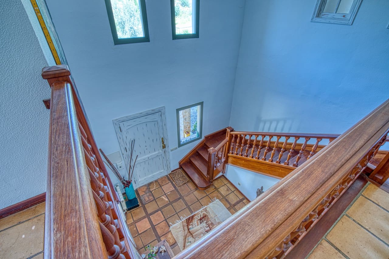 5 bedroom Finca/Country House for sale in Esporles with pool garage - € 1,900,000 (Ref: 9474380)