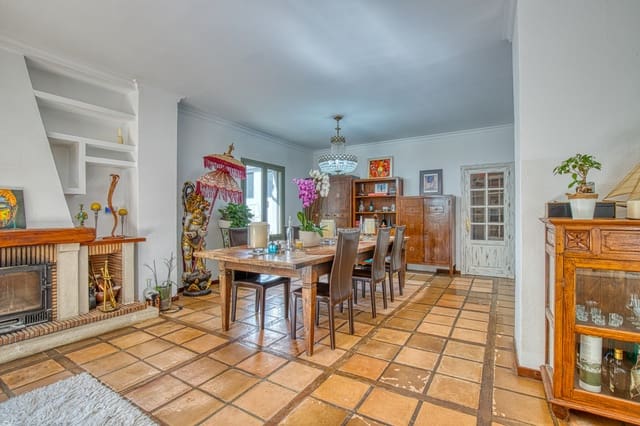 5 bedroom Finca/Country House for sale in Esporles with pool garage - € 1,900,000 (Ref: 9474380)