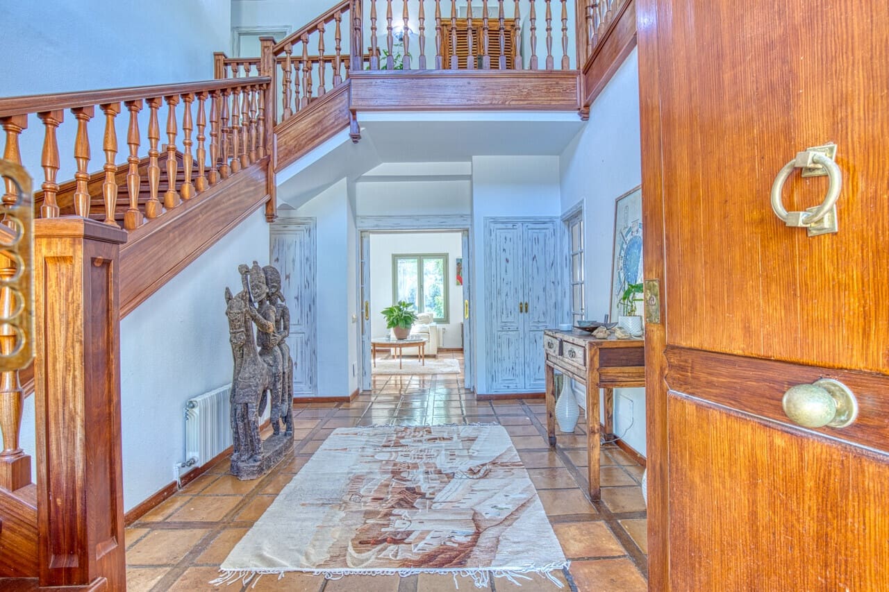 5 bedroom Finca/Country House for sale in Esporles with pool garage - € 1,900,000 (Ref: 9474380)